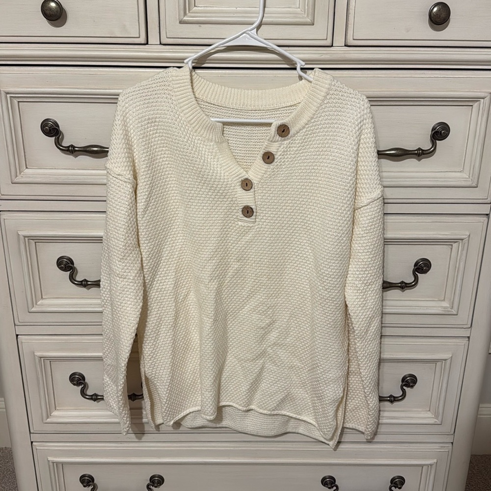 Women’s Small Knit Sweater